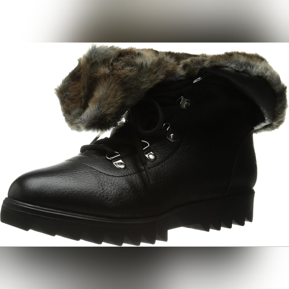 Cougar black leather ankle boots EUC